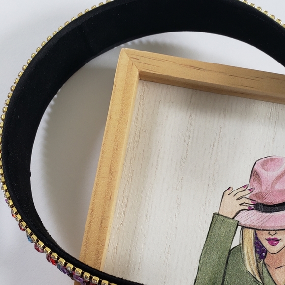 Trendy & Jazzy Headband - Picture 4 of 5